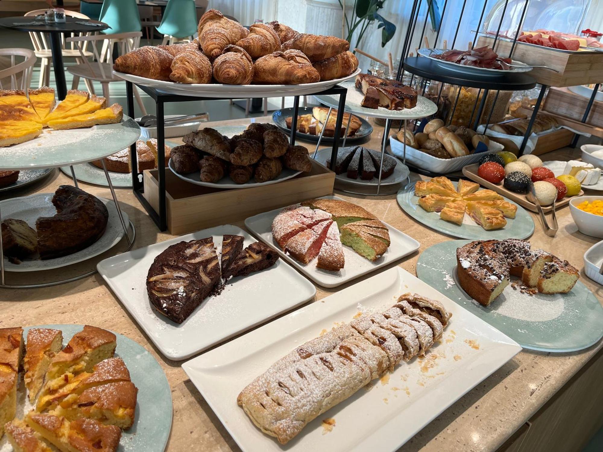 Hotel Capital 쿠프라마리티마 외부 사진