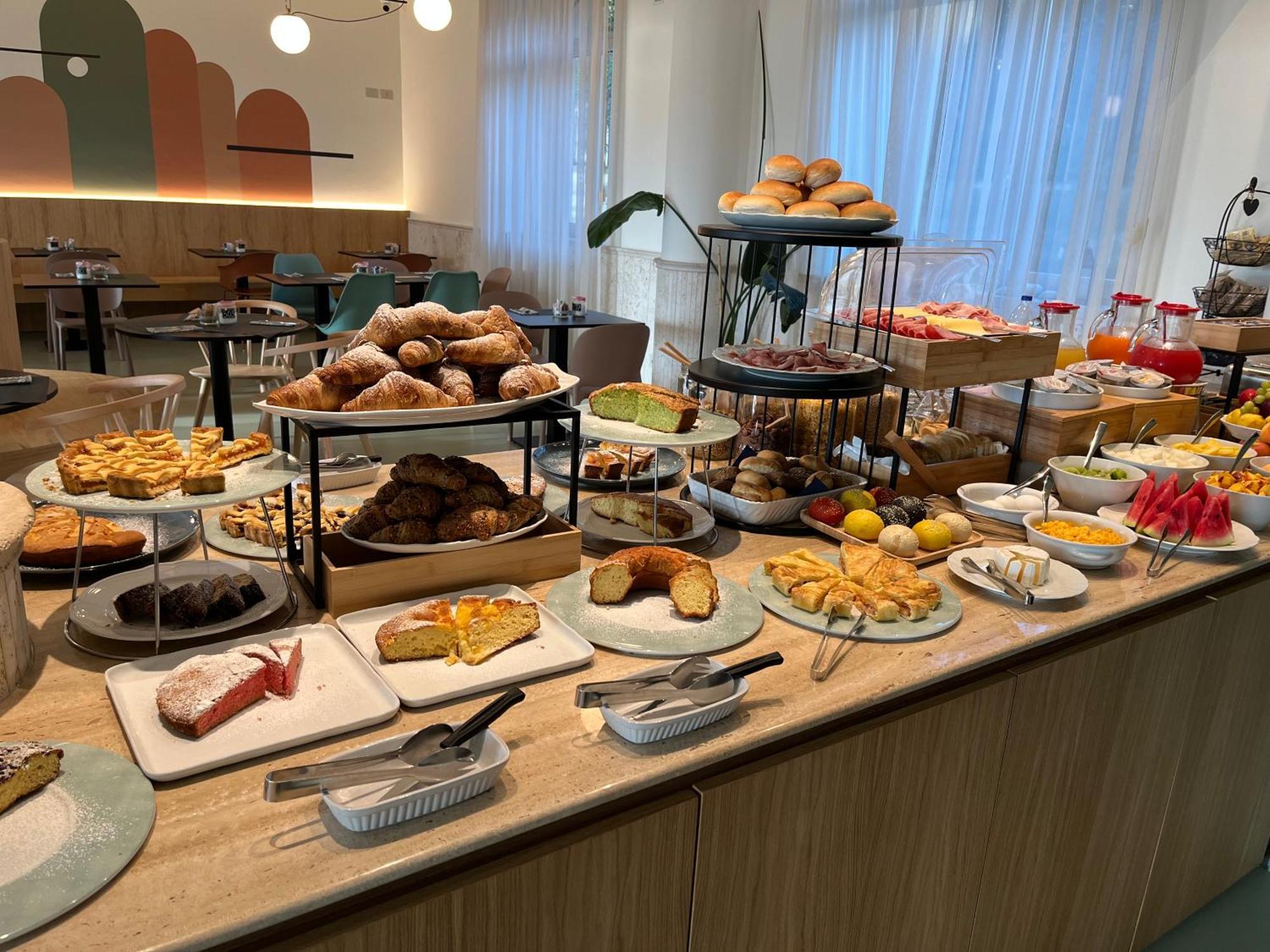 Hotel Capital 쿠프라마리티마 외부 사진